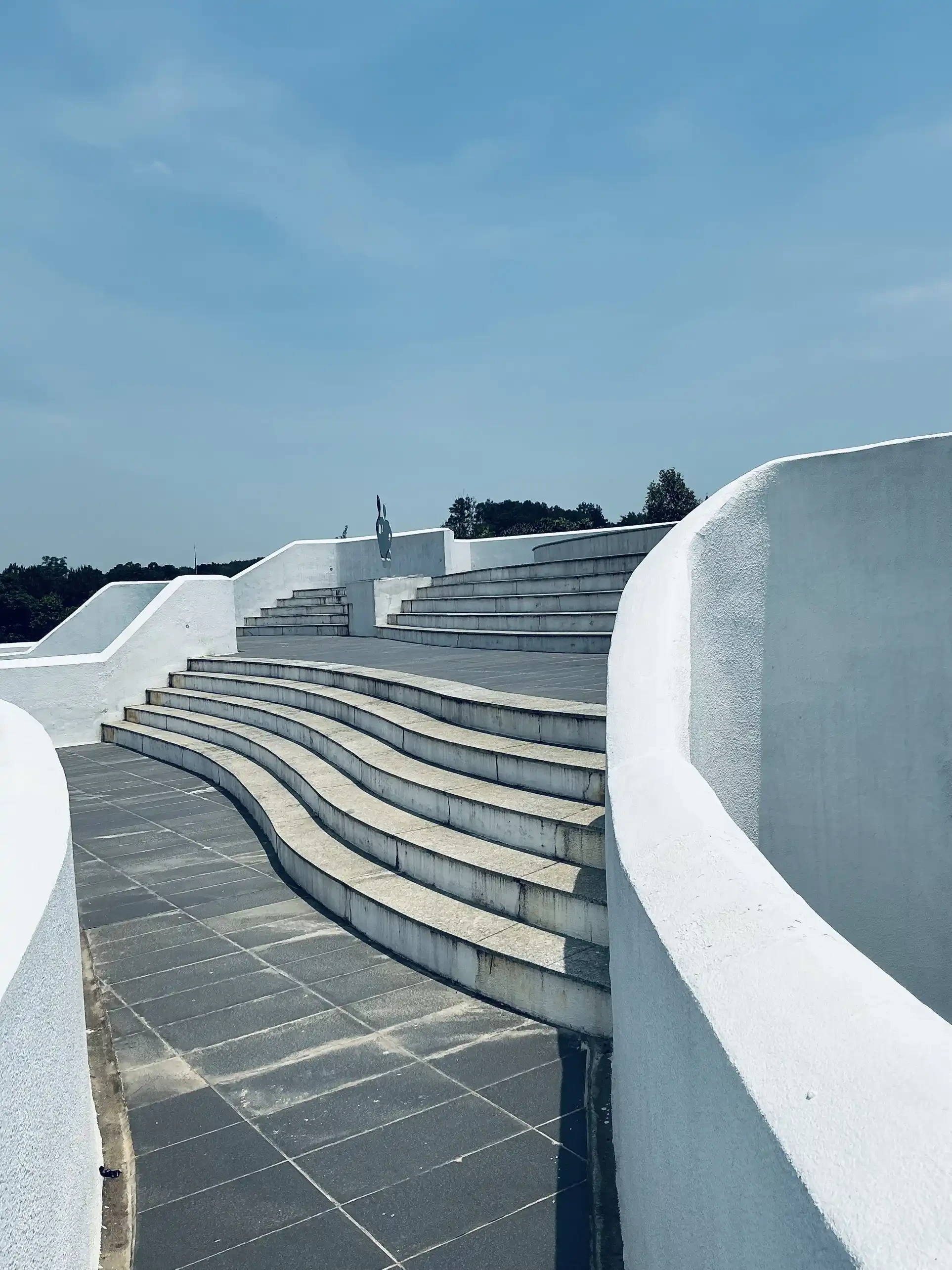 Khám Phá Không Gian Lưu Trữ Kí Ức về Hoạ sĩ Lê Bá Đảng - Le Ba Dang ...